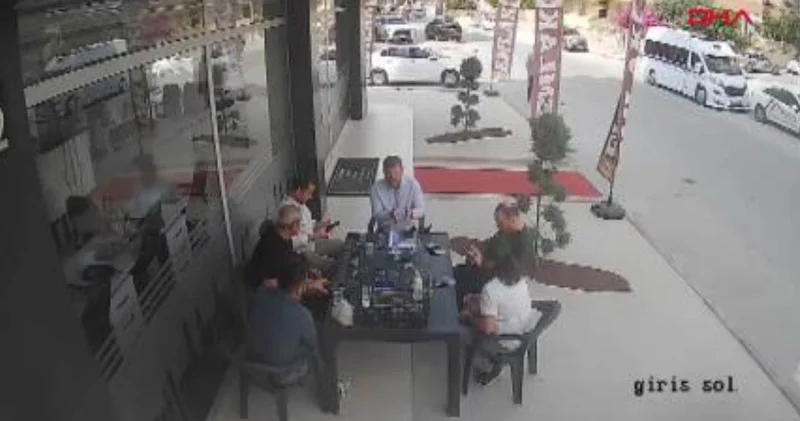 Tarsus’ta beklenmedik misafir: Havadan tavuk düştü, ortalık karıştı