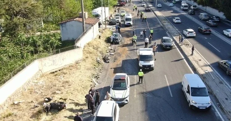Freni patlayan tır karşı şeride geçti…. Feci kazada ölü ve yaralılar var