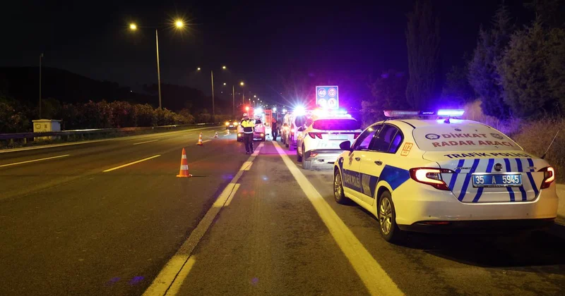 İzmir de feci kaza: Su kanalına düşen araçta2 kişi can verdi