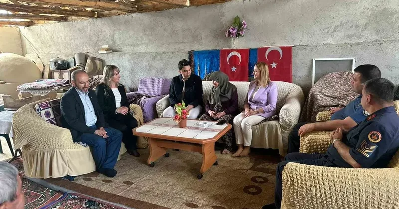Refiye anne bayramda yalnız kalmadı