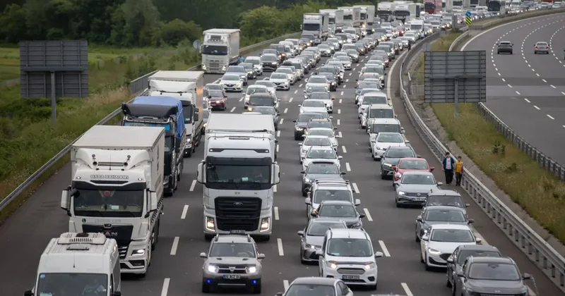 Bayram dönüşü trafiği rahatlatacak karar: Ağır vasıtaların İstanbul a geçişi yasaklandı