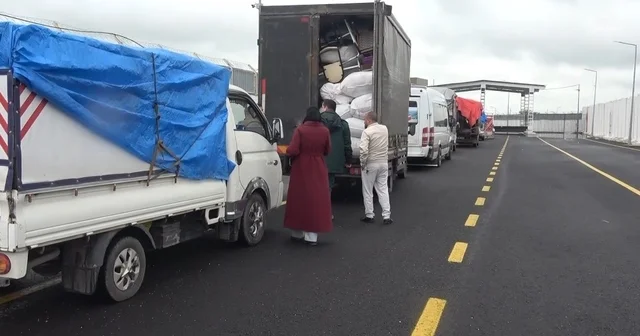 Suriyeli sığınmacıların gönüllü geri dönüşleri bayramın 3 üncü gününde de sürüyor Kilis Haberleri