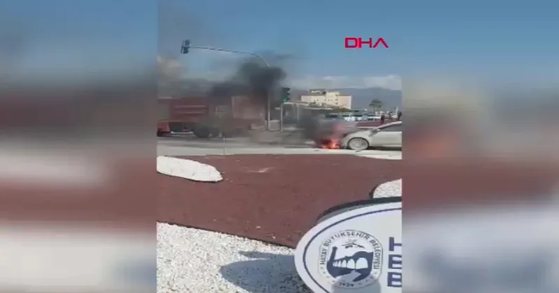 Yer: Hatay! Seyir halindeki otomobil yandı