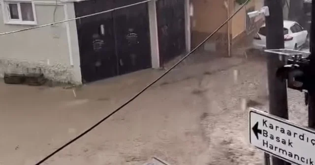 Bursa da sel meydana geldi; evleri su bastı, çatı çöktü Bursa Haberleri
