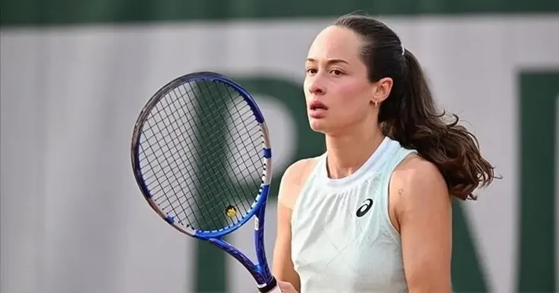 Zeynep Sönmez, Fransa Açık ta sakatlanarak çiftler maçından çekildi Tenis Haberleri Spor