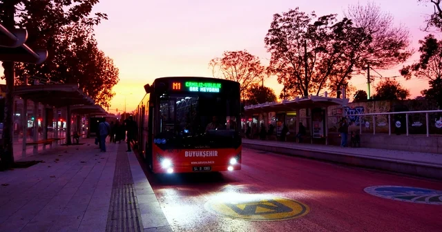 Sakarya da metrobüs 1 yaşında: 3 milyon 650 bin yolcu taşıdı Sakarya Haberleri Habertürk Yerel Haberler