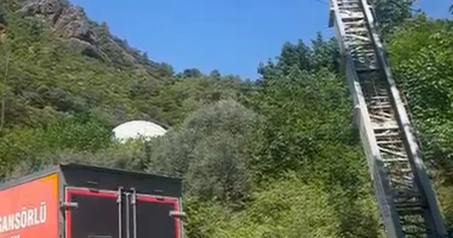 Ev taşıma sırasında yük asansörü elektrik hattının üzernie düştü; 2 ölü Antalya Haberleri Habertürk Yerel Haberler