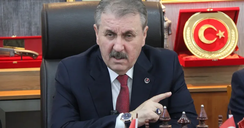 Destici: İstanbul Barosu sapkınlığa sahip çıkmıştır