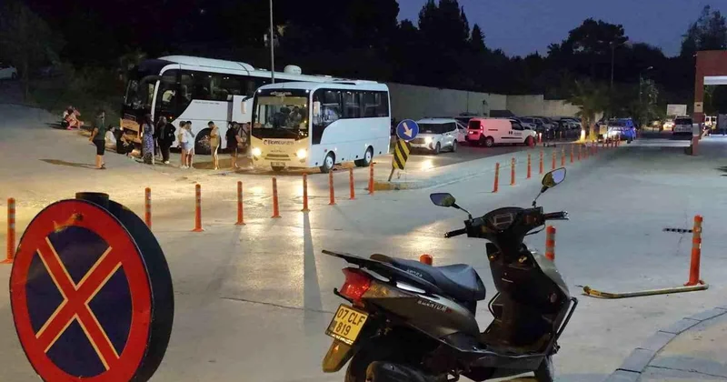 Manavgat ta rafting sonrası yemek zehirlenmesi: 52 kişi hastaneye başvurdu