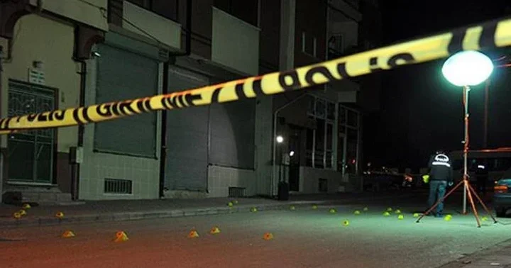 Pendik te dehşet! Akraba iki aile arasında silahlı ve bıçaklı kavga: 12 yaralı, 5 gözaltı