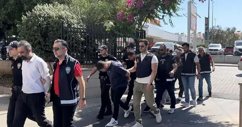Muğla merkezli 4 ilde gözaltına alınan 18 göçmen kaçakçılığı şüphelisi adliyede