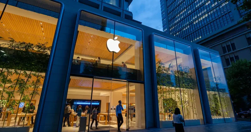 Apple’dan kara listedeki Çinli çip şirketi için izin girişimi iddiası