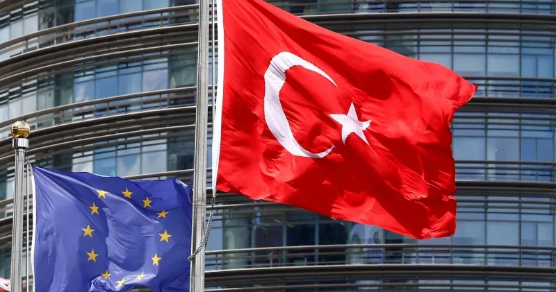 AB Komisyonunun 3 üyesi Türkiye de temaslarda bulunacak Avrupa Haberleri
