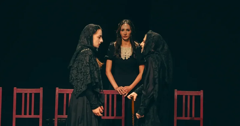 ‘Bernarda Alba’nın Evi’ DasDas’ta tiyatroseverlerle buluştu