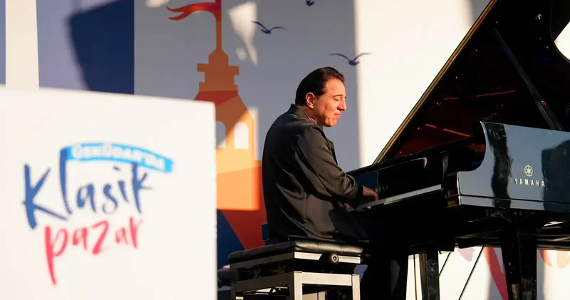 Fazıl Say, Klasik Pazar konserleri kapsamında Üsküdar’da sahne aldı