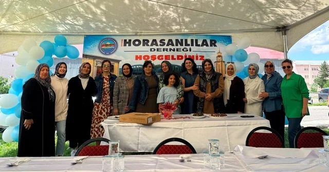 Bahçe bizden, bohça sizden diyerek buluştular Erzurum Haberleri Habertürk Yerel Haberler