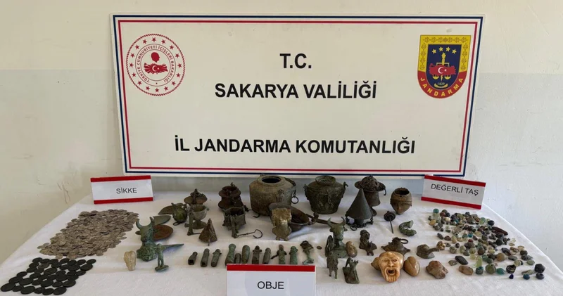Sakarya da evini kaçak müzeye dönüştüren şahıs yakalandı