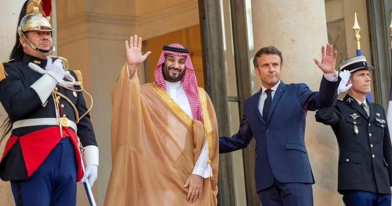 Bin Selman ve Macron dan kritik telefon trafiği: ABD İran mutabakatı masada Dünya Haberleri