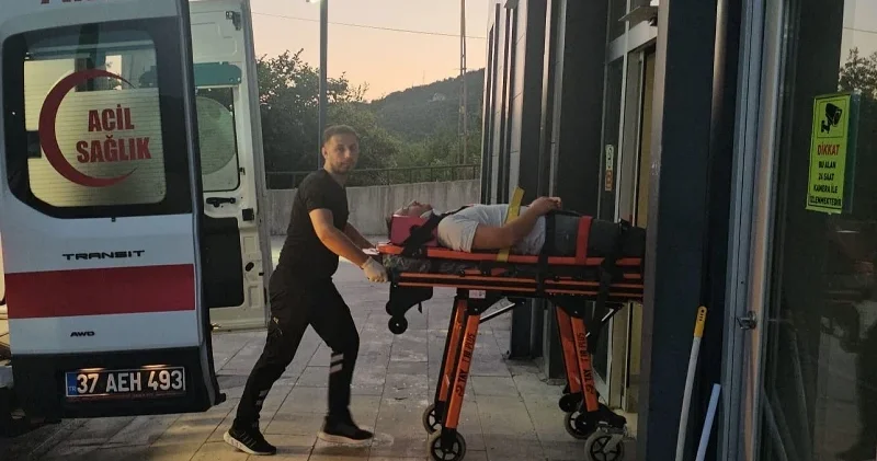 Kastamonu’da motosiklet yayaya çarptı: Sürücü yaralandı Gündem Haberleri