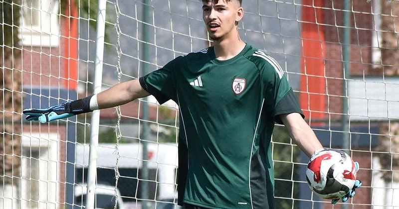 Penaltı canavarı kaleci, 750 bin Euro karşılığında Süper Lig ekibine transfer oldu
