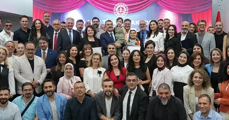 Öğretmenlere tiyatro eğitimi