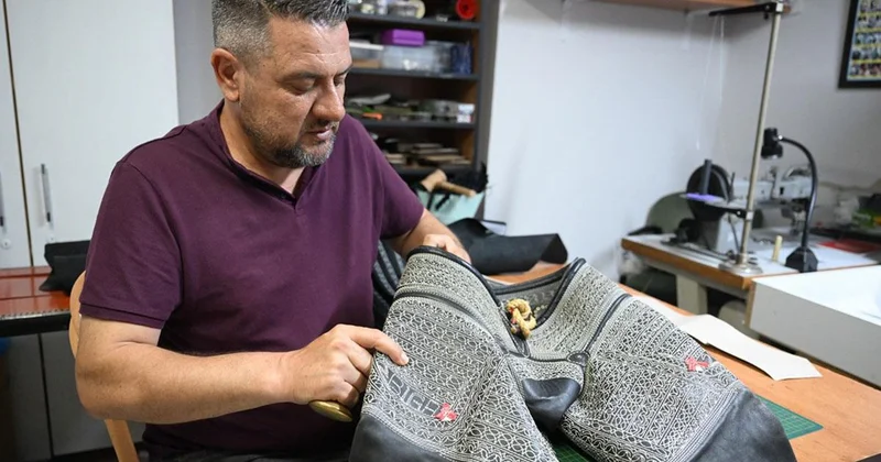 15 yıldır dikiyor: Sadece 3 günde yapıp 20 bin liraya satıyor