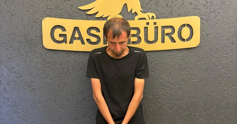 Zorla aracına bindiği kadını istediği yere götürtüp, para ve kolyesini aldı
