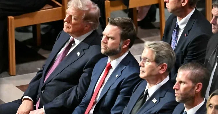Biden ile dalga geçiyordu: Trump sosyal medyada alay konusu oldu