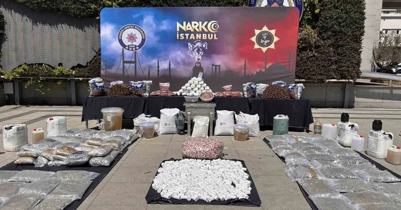 Suç örgütlerine yönelik operasyonlarda ele geçirildiler: Emniyette böyle sergilendiler