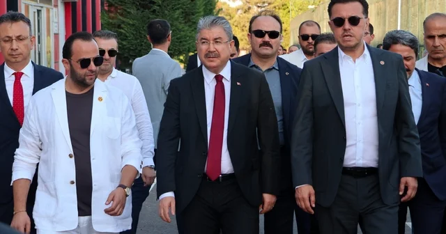 Vali Yılmaz ve Milletvekili Hatipoğlu, Eskişehirspor u ziyaret etti Eskişehir Haberleri Habertürk Yerel Haberler