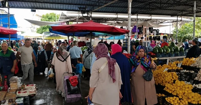 Yaz meyve ve sebzeleri tezgahları süsledi Çarşamba halk pazarında alışveriş hareketliliği Samsun Haberleri Habertürk Yerel Haberler