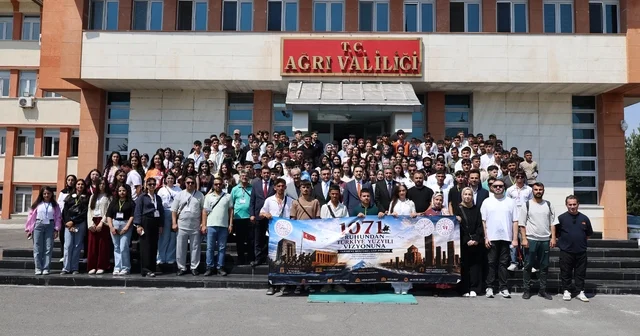 Ağrı da 1071 genç tarih ve kültür rotası yolculuğuna uğurlandı Ağrı Haberleri Habertürk Yerel Haberler