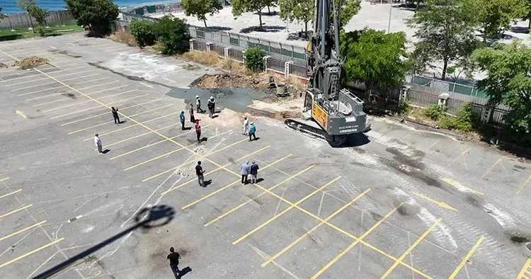 Kadıköy Rıhtım Camii nde ilk adım: Zemin güçlendirme çalışmalarıyla inşaat resmen başladı