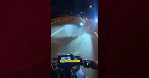İstanbul da ters yönden gelen motosiklet dehşet saçtı ardından kaçtı