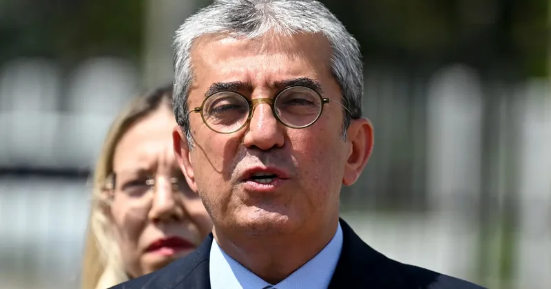 200 ün üzerinde belediye başkanı CHP den istifa etti; Yeni Parti’ye katılıyorlar