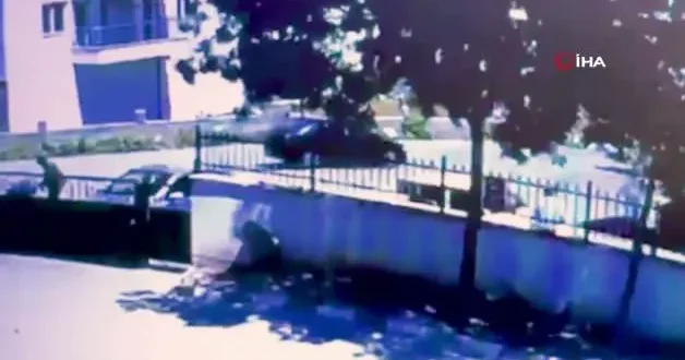 Kırıkkale de dehşet anları: Freni boşalan tır apartmana çarptı