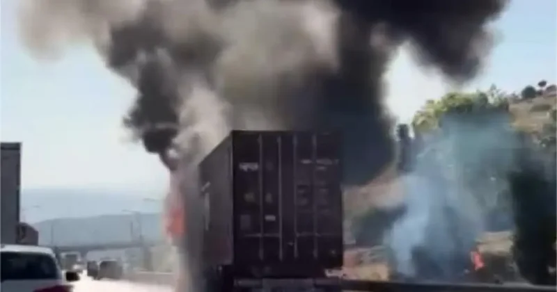 Mersin de 24 ton çikolata taşıyan tır alevlere teslim oldu