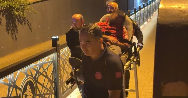 Bolu da alkollü şahıs, ayağa kalkamayınca sedyeyle taşındı Bolu Haberleri Habertürk Yerel Haberler