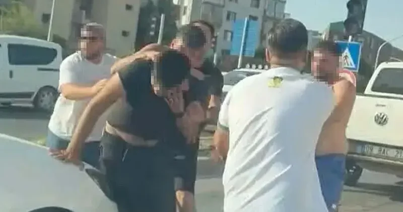 Kuşadası nda trafikte kavga: 2 gözaltı