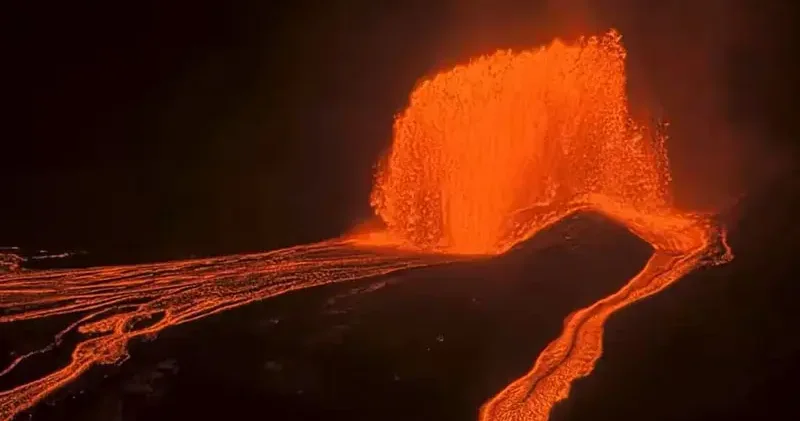 Hawaii deki Kilauea Yanardağı yeniden lav püskürttü