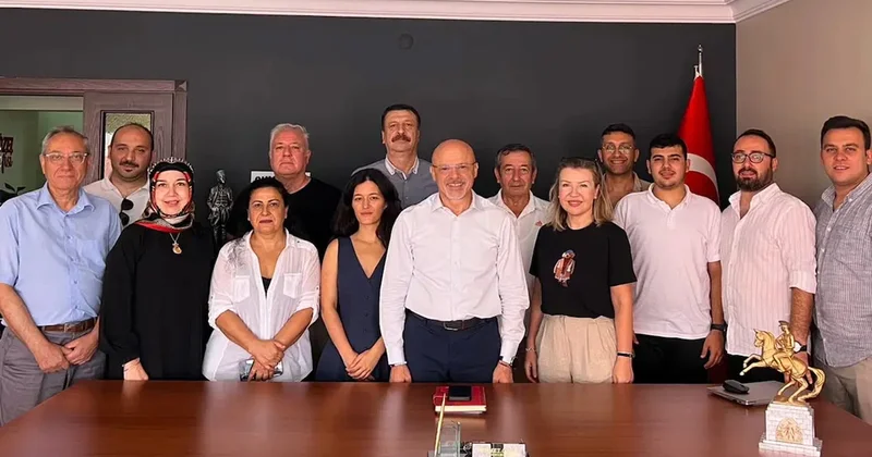 CHP de bir toplu istifa daha: İl başkanı ve yönetimi YENİ Parti ye geçti Sözcü Gazetesi