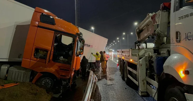 İstanbul da sağanak nedeniyle kazalar meydana geldi