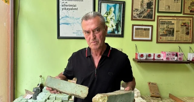 Eskişehir de 27 yıllık sabuncudan doğal sabun tavsiyesi Doğal sabun renginden ve kokusundan anlaşılabilir Yıllandıkça kalitesi artıyor Eskişehir Haberleri Habertürk Yerel Haberler