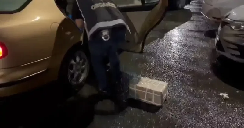 İstanbul’da silah kaçakçılarına operasyon: 120 tabanca ele geçirildi