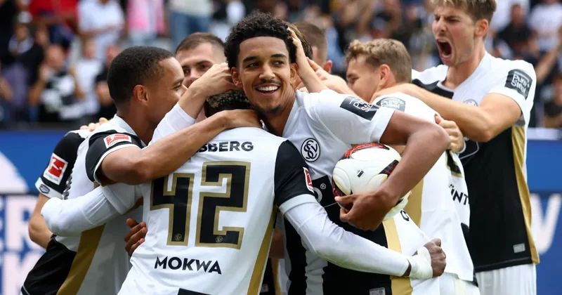 Beşiktaş ın rakibi ilk haftada dağıldı! 5 gollü maçta ligin yeni ekibine yenildiler