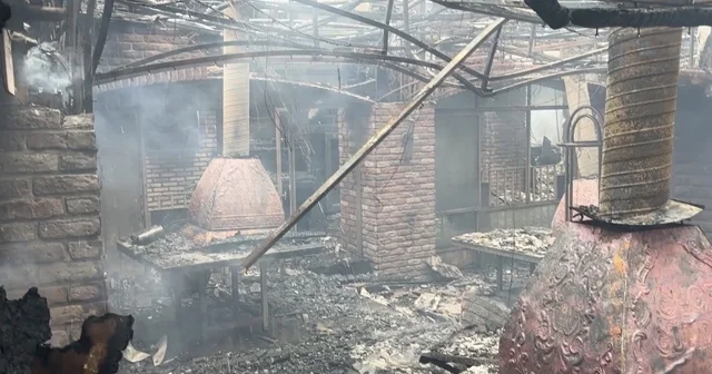 Gaziantep te restoran yangını söndürüldü Yangının çıktığı restoranın küle dönen içi görüntülendi Gaziantep Haberleri Habertürk Yerel Haberler