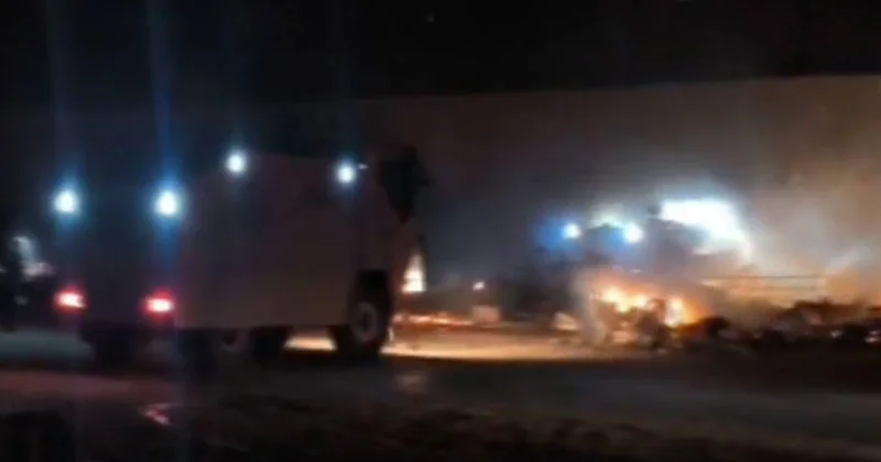 Antalya da feci yangın: 20 tekne kül oldu, yol kapatıldı Sözcü Gazetesi