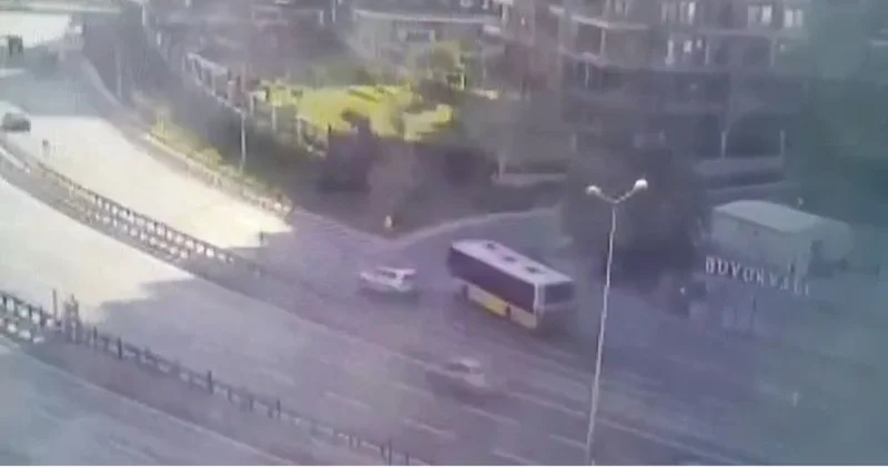 SON DAKİKA! Zeytinburnu nda 2 kişinin öldüğü İETT otobüsü kazasına neden olduğu belirtilen otomobil sürücüsü gözaltında