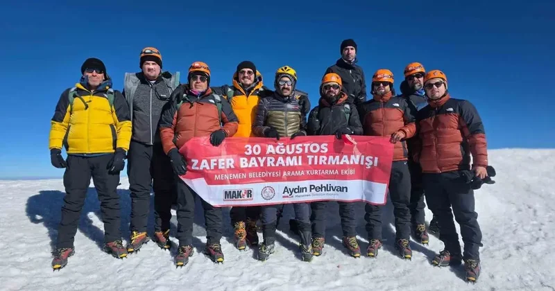 Zaferin ruhu, Ağrı Dağı’nın zirvesine taşındı