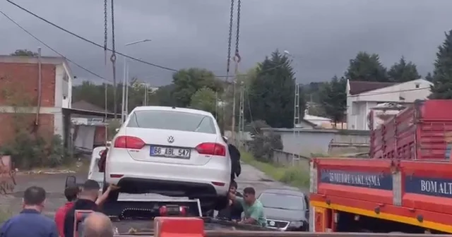 El freni çekilmeyen otomobil, doğal gaz tesisinin bulunduğu alana girdi Samsun Haberleri Habertürk Yerel Haberler